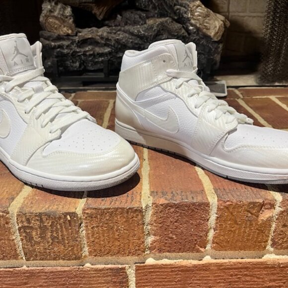 2011 Air Jordan 1 Phat White Wolf Grey main image 9